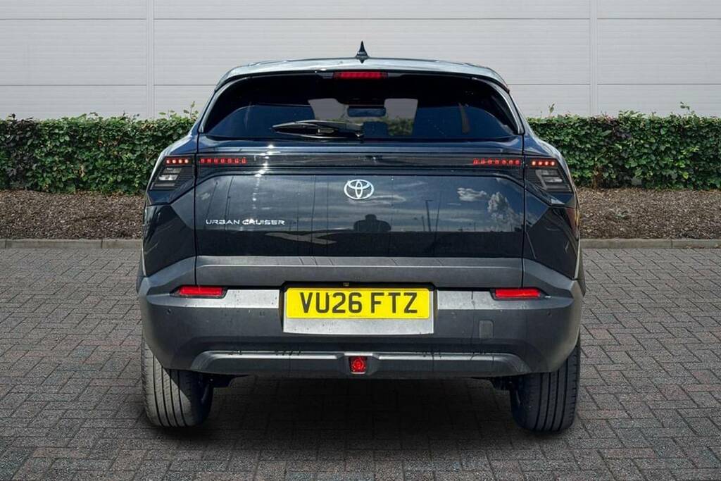 Toyota Urban Cruiser 128Kw Design 61Kwh #4