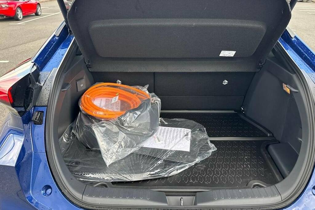 Toyota C-Hr 1.8 Vvt-h Excel Suv Hybrid Cvt 140 Ps Red #10