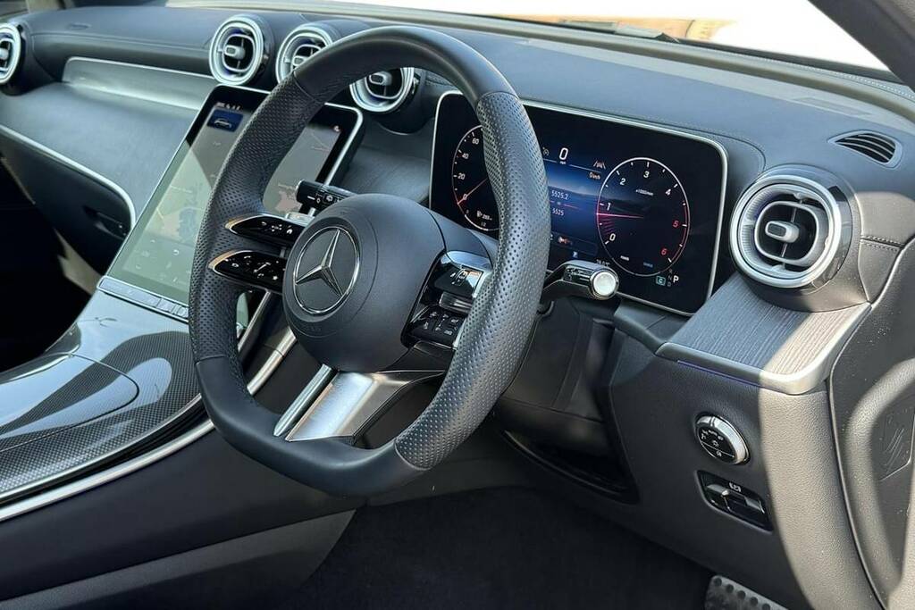 Mercedes-Benz GLC Class 220D 4Matic Amg Line Premium 9G-tronic Black #4