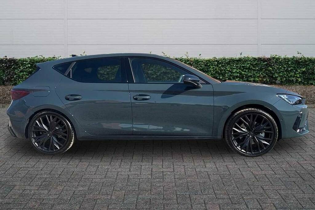 Cupra Leon 1.5 Etsi 150 Shadow Edition Dsg VA26CTO Blue #4