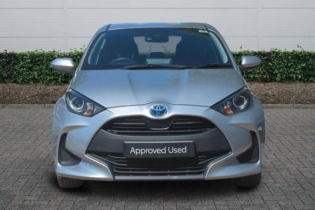 Toyota Yaris 1.5 Hybrid Icon Cvt Silver #3