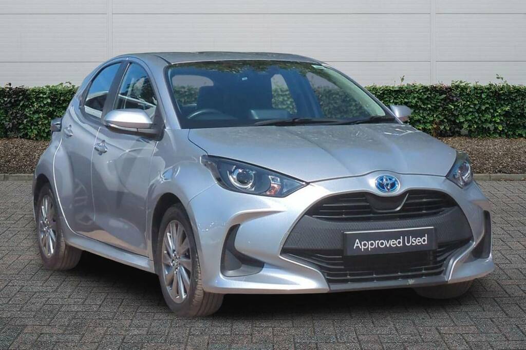 Toyota Yaris 1.5 Hybrid Icon Cvt Silver