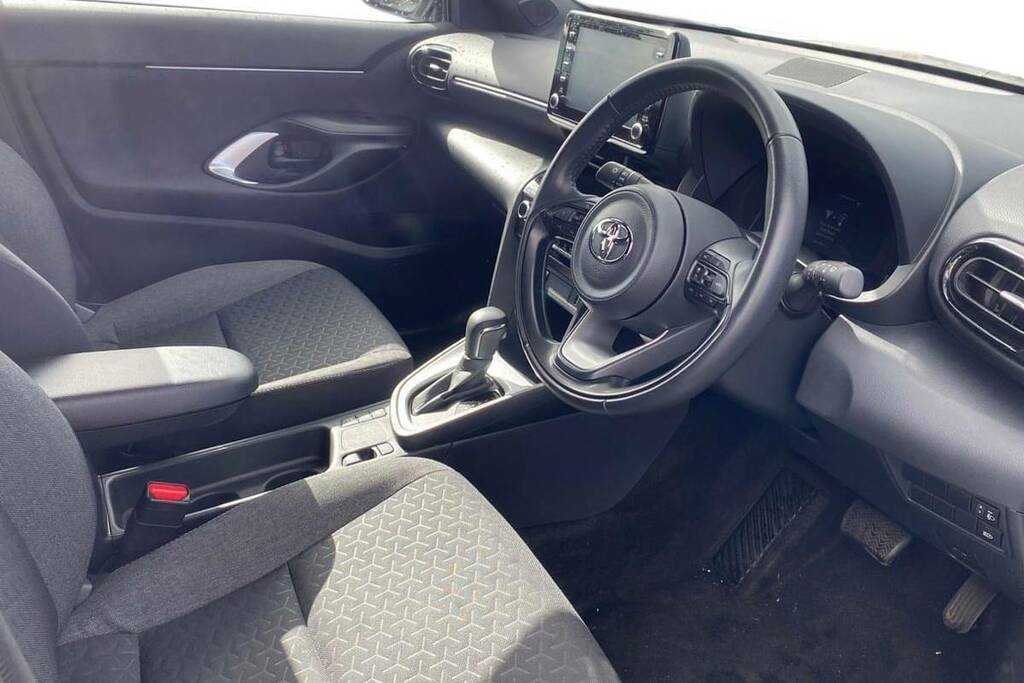 Toyota Yaris Cross 1.5 Vvt-h Excel E-cvt Awd Euro 6 Ss Silver #12