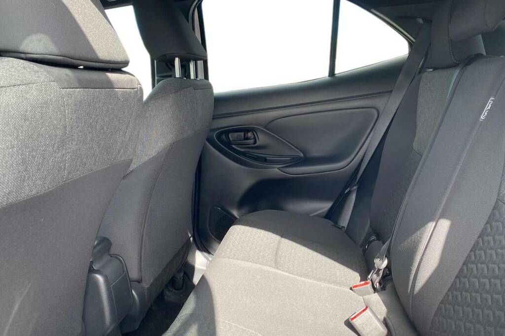 Toyota Yaris Cross 1.5 Vvt-h Excel E-cvt Awd Euro 6 Ss Silver #9