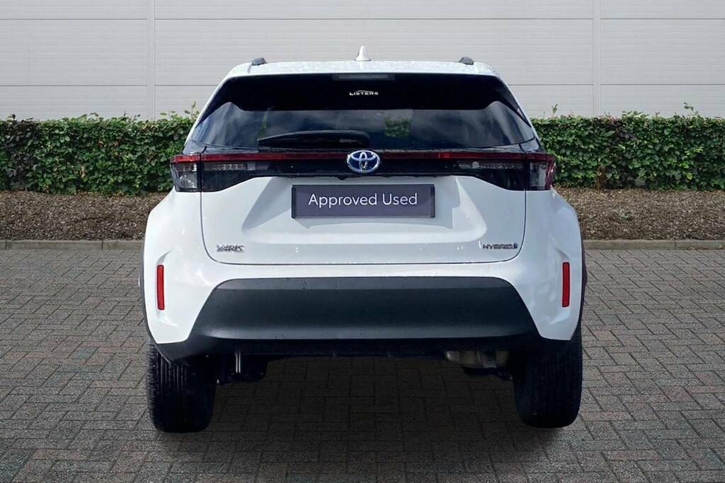 Toyota Yaris Cross 1.5 Hybrid Design Cvt White #4