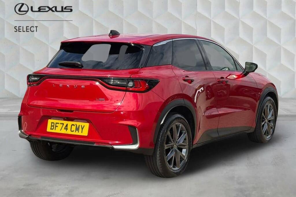 Lexus LBX 1.5 Premium Plus E-cvt Red #2