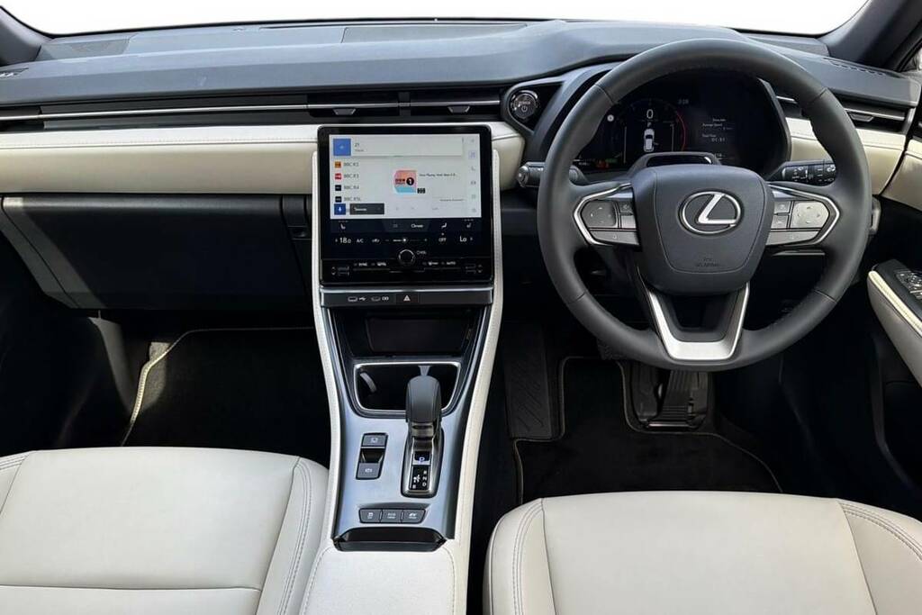 Lexus LBX 1.5 Premium Plus E-cvt Red #6