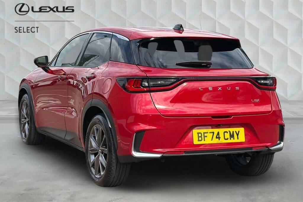 Lexus LBX 1.5 Premium Plus E-cvt Red #4