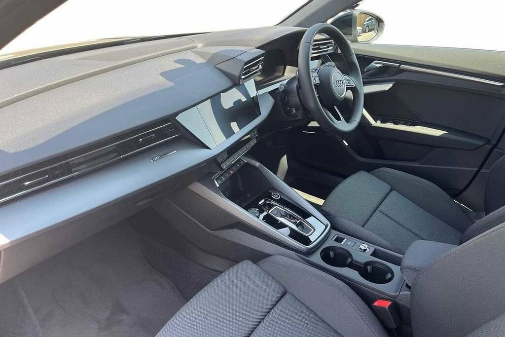 Audi A3 1.5 Tfsi E 204 Sport S Tronic BG26PWK Black #2
