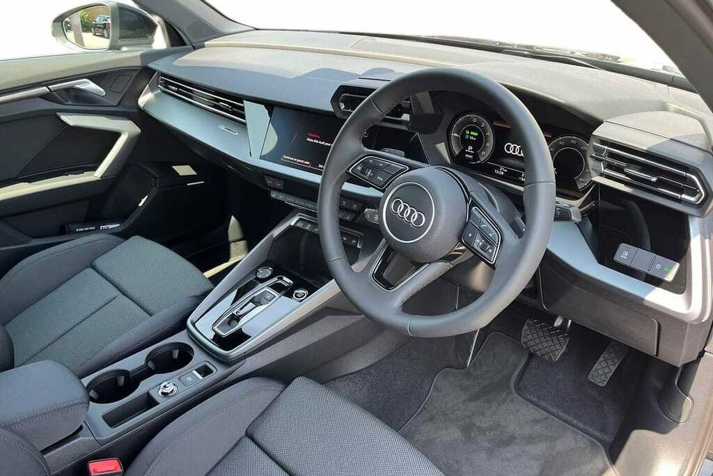 Audi A3 1.5 Tfsi E 204 Sport S Tronic BG26PWK Black #6