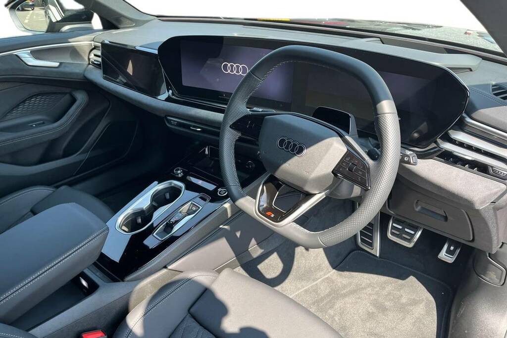 Audi A6 Avant 2.0 E-hybrid Quattro 299 Edition 1 S Tronic Black #4