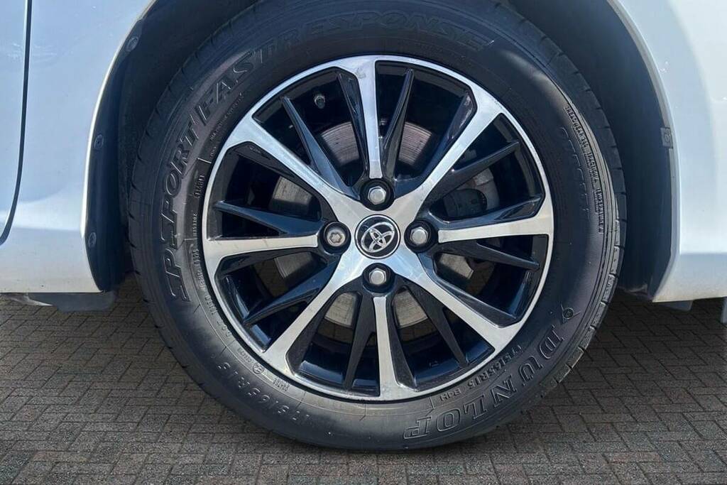 Toyota Yaris 1.5 Hybrid Icon Tech Cvt BX18WGC White #6