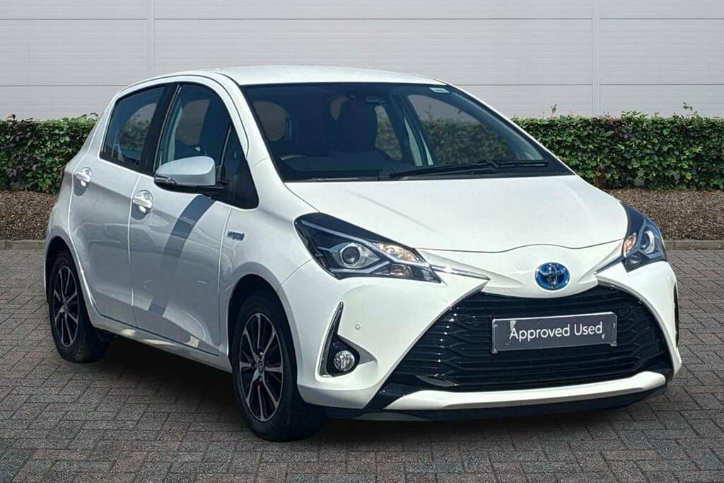 Toyota Yaris 1.5 Hybrid Icon Tech Cvt White