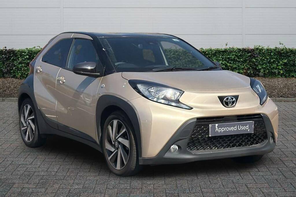 Toyota Aygo X 1.0 Vvt-i Edge Beige
