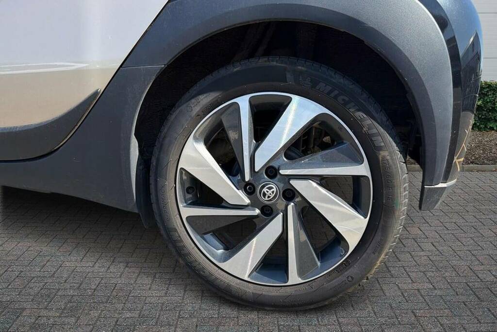 Toyota Aygo X 1.0 Vvt-i Edge Beige #6