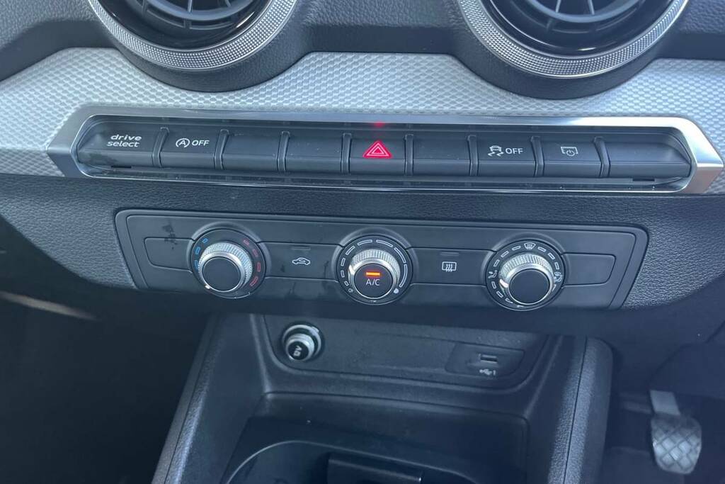 Audi Q2 30 Tfsi Sport BK23WSL Black #6