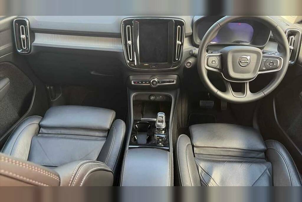 Volvo XC40 2.0 B3p Plus Dark CA23NUV Blue #5