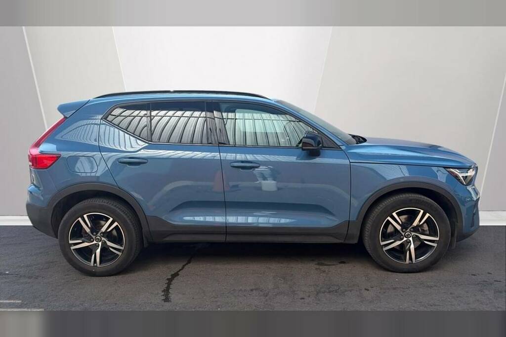 Volvo XC40 2.0 B3p Plus Dark CA23NUV Blue #3