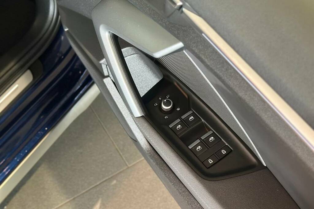 Audi A3 1.5 Tfsi 150 S Line S Tronic KJ25GXT Blue #6