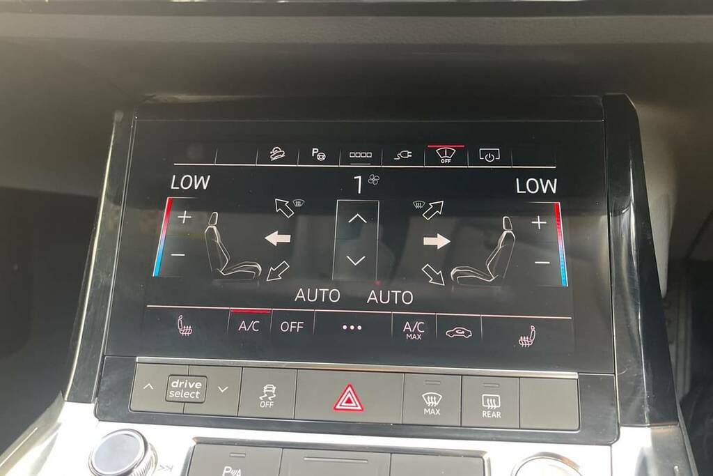 Audi Q8 e tron 250Kw 50 Quattro 95Kwh Sport Blue #6