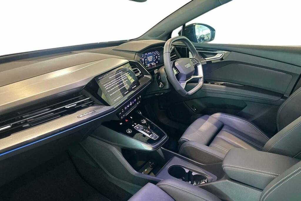 Audi Q4 E Tron 210Kw 45 82Kwh Black Edition KM75VVZ Purple #2