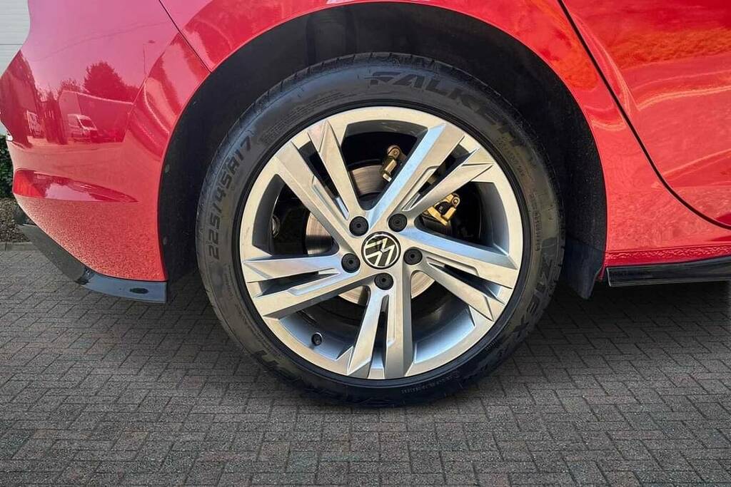 Volkswagen Golf 1.5 Tsi R-line AV71TBO Red #5