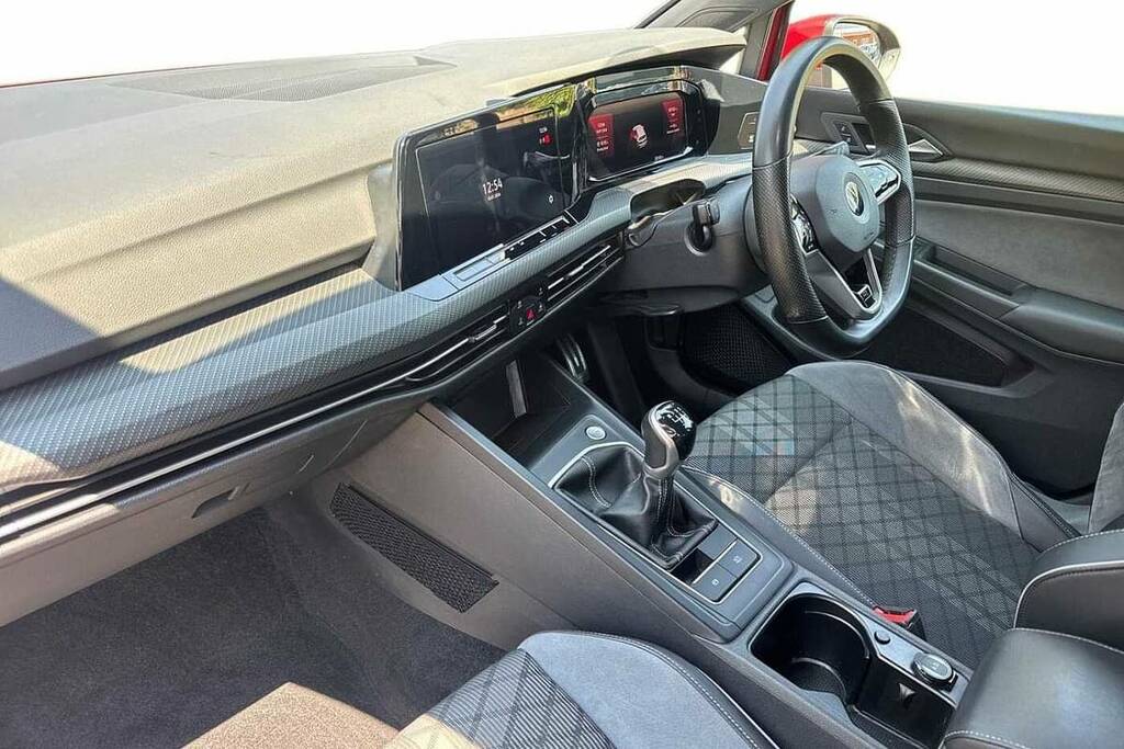 Volkswagen Golf 1.5 Tsi R-line AV71TBO Red #2
