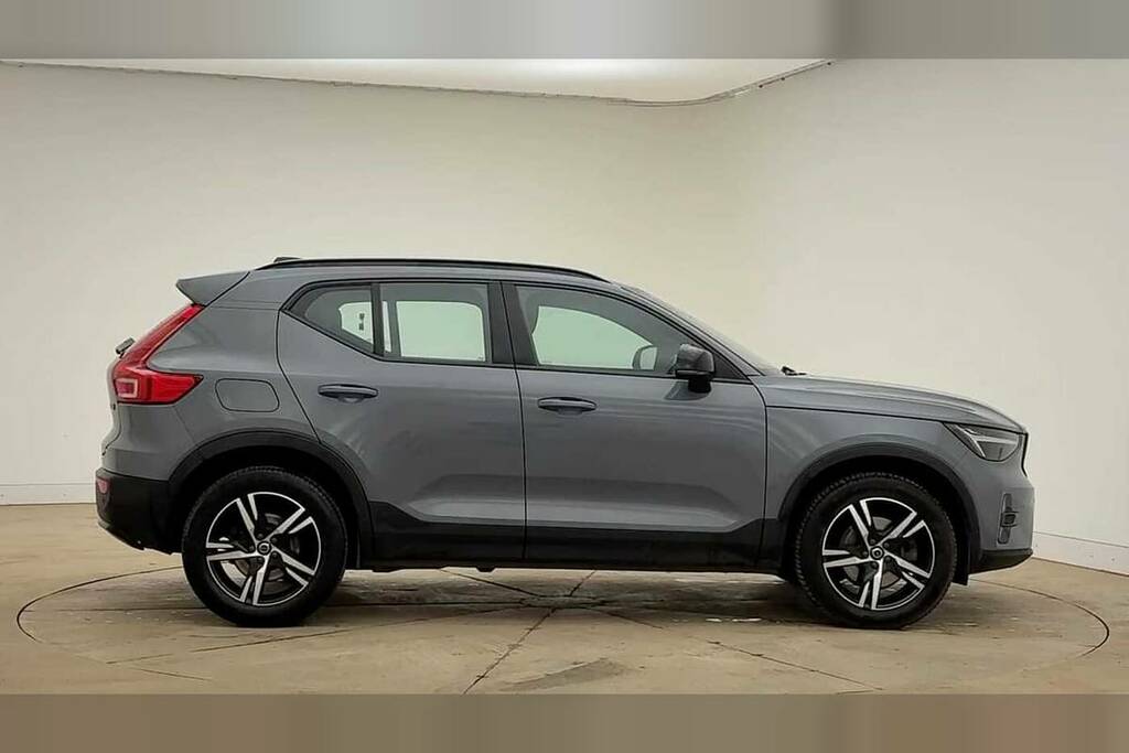 Volvo XC40 2.0 B4p Plus Dark Awd Grey #2