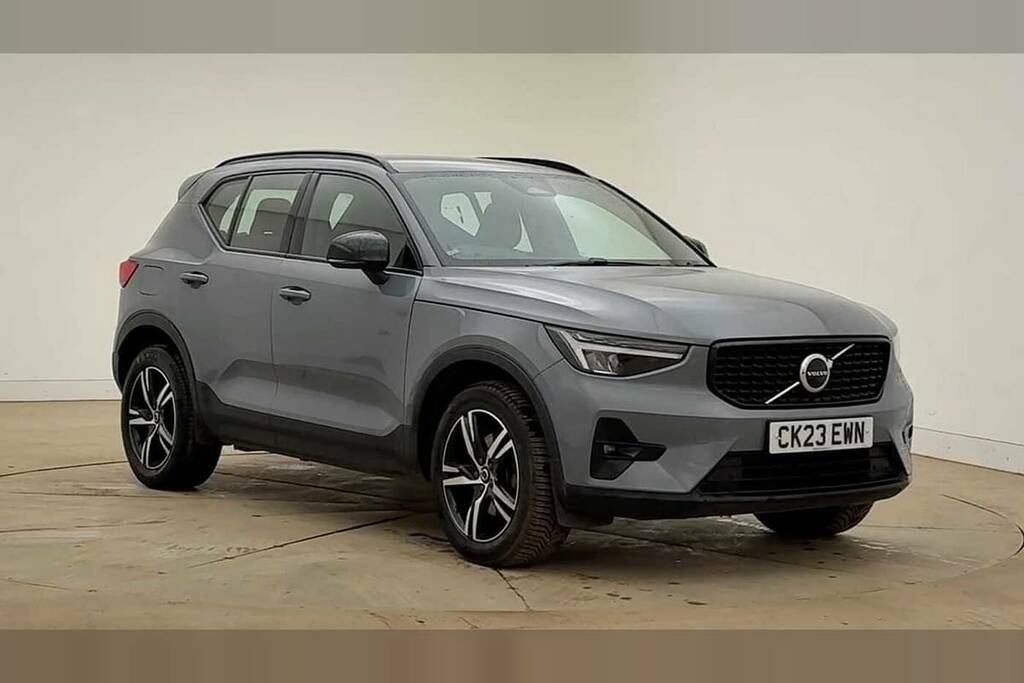 Volvo XC40 2.0 B4p Plus Dark Awd Grey