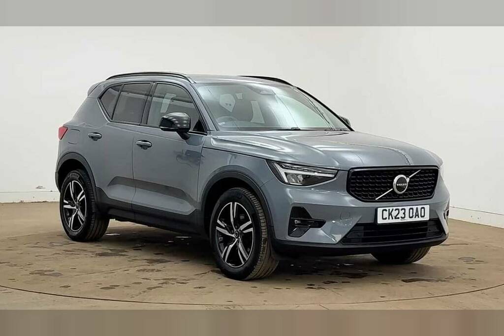 Volvo XC40 2.0 B3p Plus Dark Grey