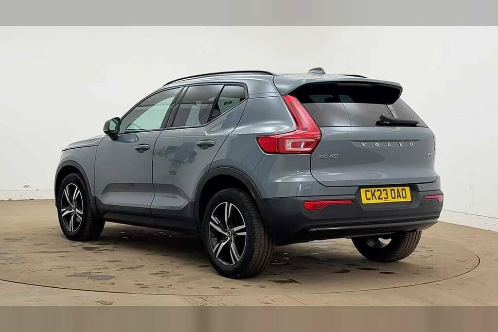 Volvo XC40 2.0 B3p Plus Dark Grey #3