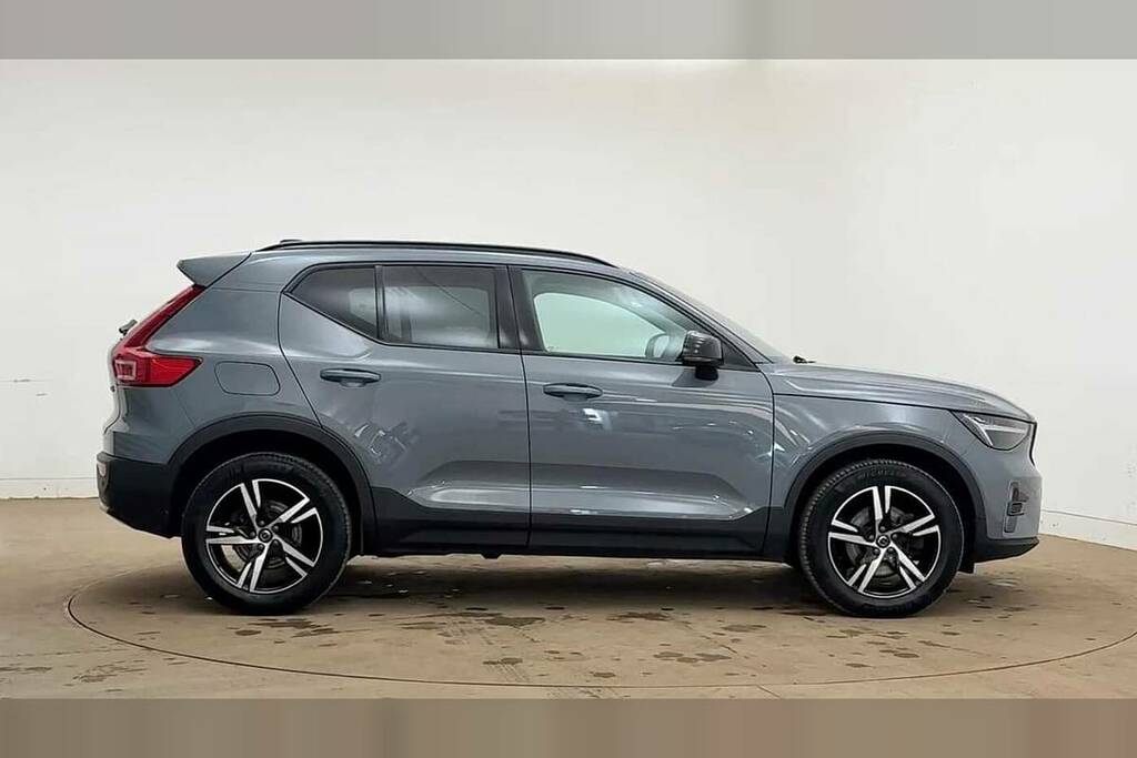 Volvo XC40 2.0 B3p Plus Dark Grey #2