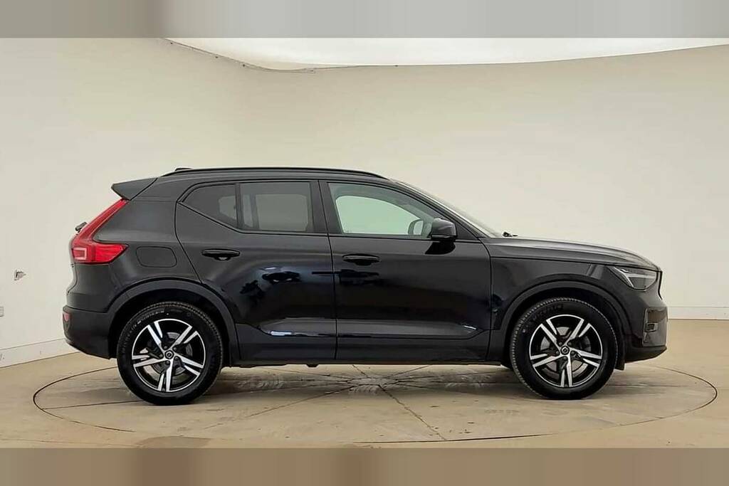 Volvo XC40 2.0 B3p Plus Dark Black #2
