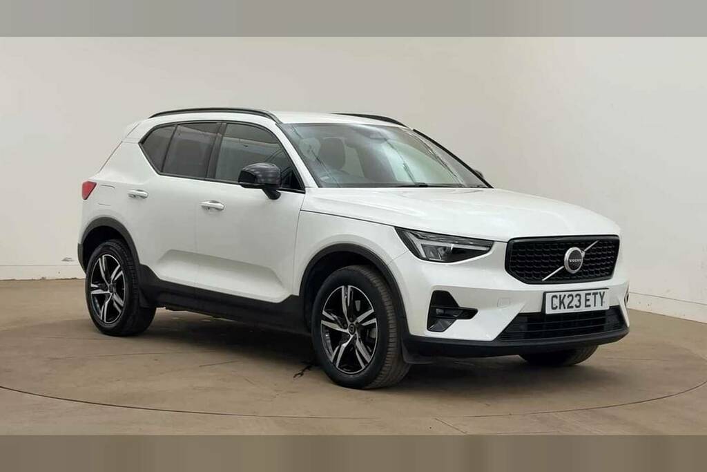 Volvo XC40 2.0 B4p Plus Dark Awd White