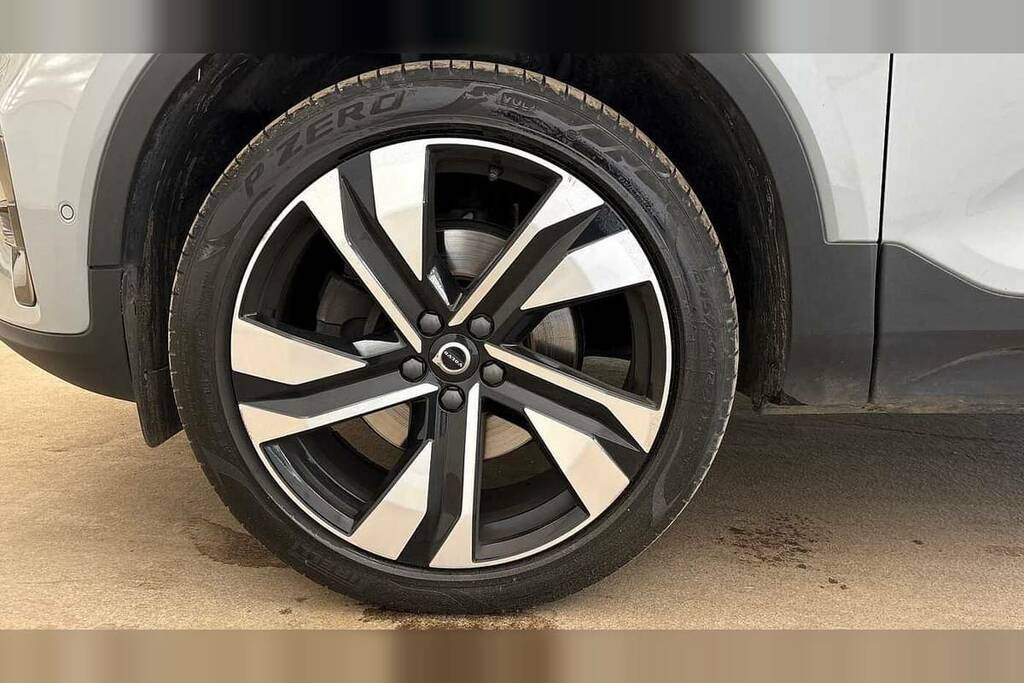 Volvo XC40 2.0 B4p Ultimate Dark Grey #4