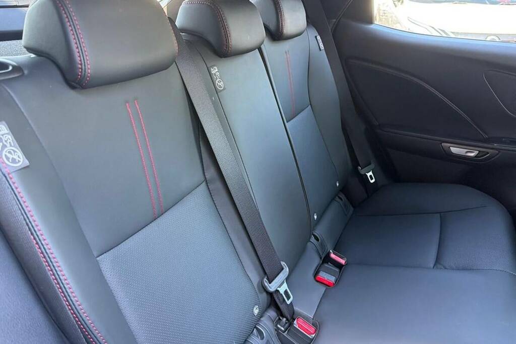 Lexus LBX 1.5 Vvt-ie Premium E-cvt Euro 6 Ss Silver #18