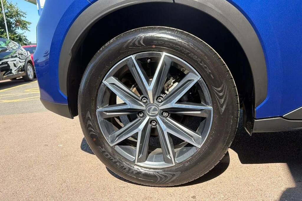 Lexus LBX 1.5 Vvt-ie Premium E-cvt Euro 6 Ss Silver #26