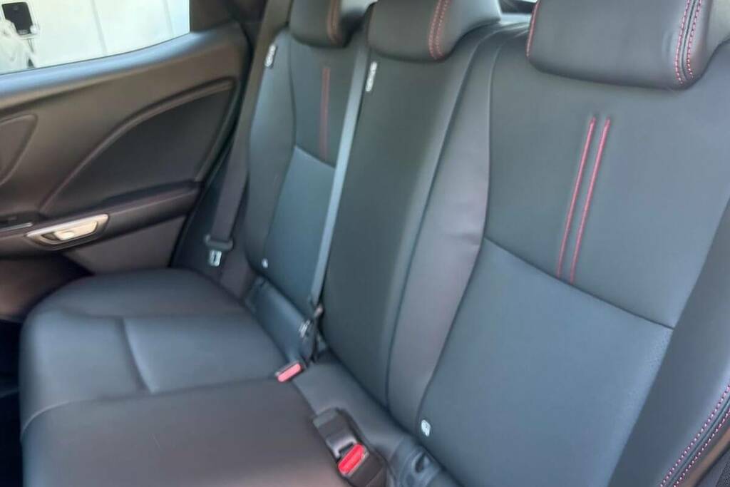 Lexus LBX 1.5 Vvt-ie Premium E-cvt Euro 6 Ss Silver #16