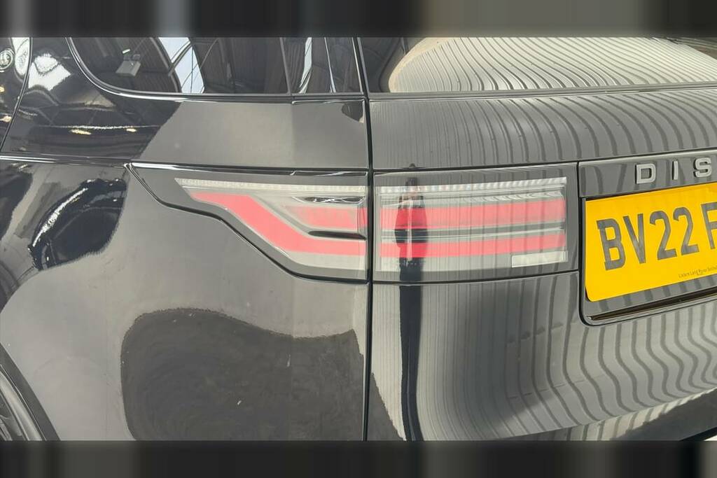 Land Rover Discovery 2022 1.5 P300e 12.2Kwh Urban Edition Suv Petro Black #19