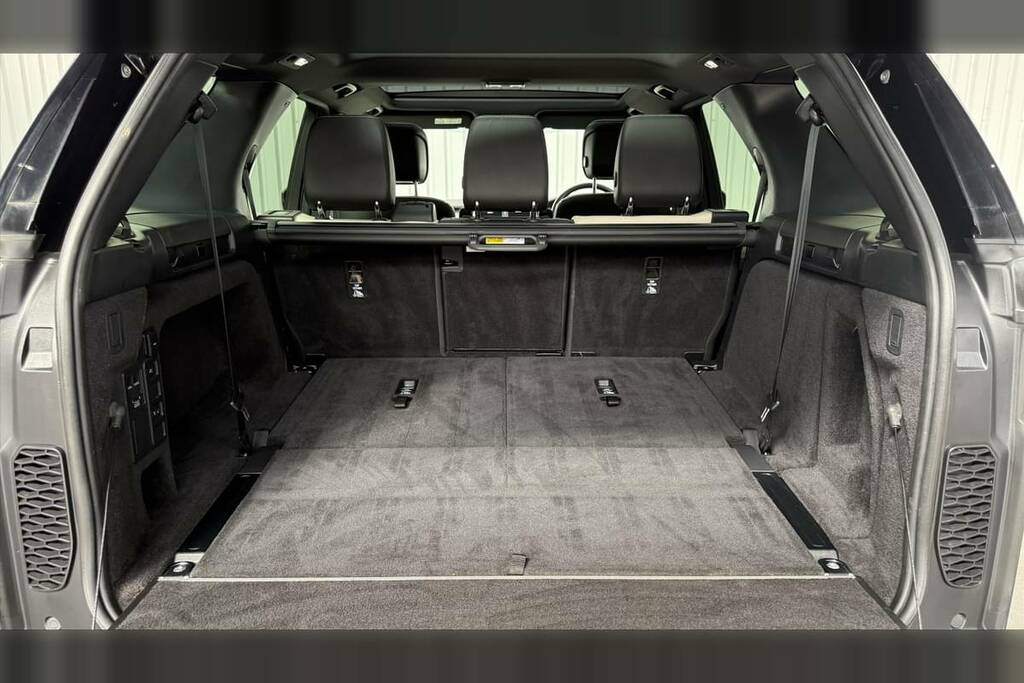 Land Rover Discovery 2022 1.5 P300e 12.2Kwh Urban Edition Suv Petro Black #10