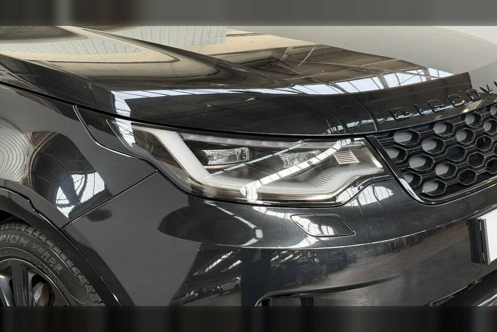Land Rover Discovery 2022 1.5 P300e 12.2Kwh Urban Edition Suv Petro Black #17