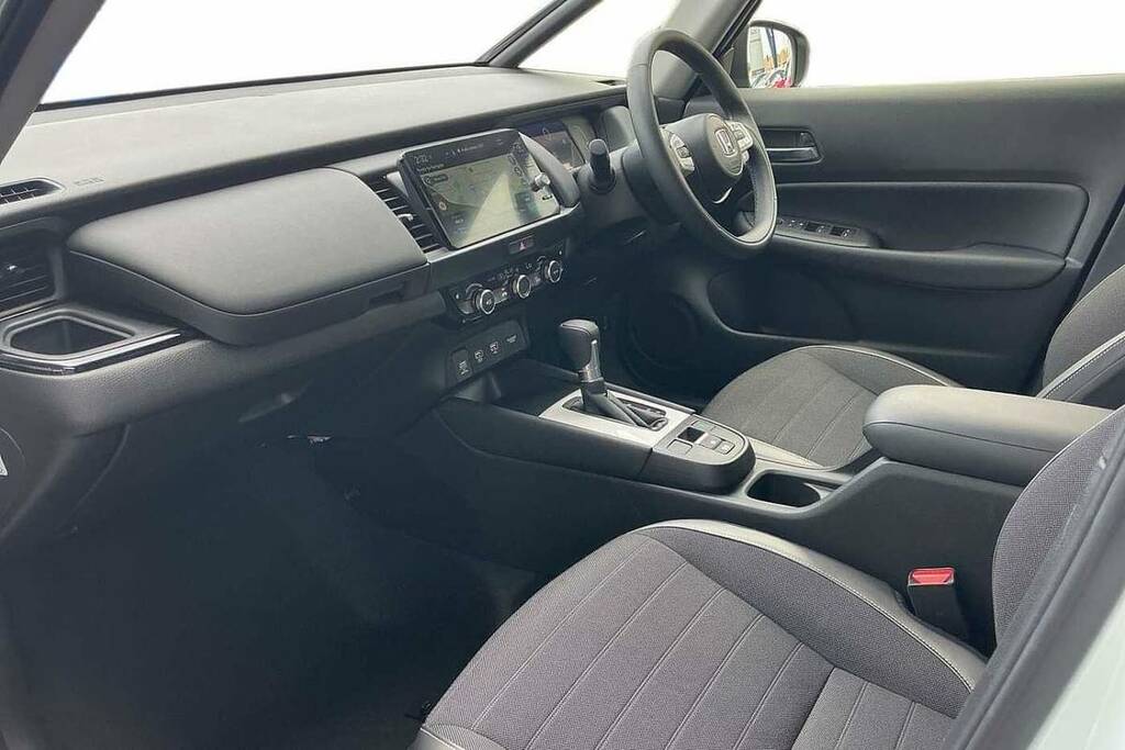Honda Jazz 1.5 I-mmd Hybrid Crosstar Advance Ecvt BA73ZKW White #2