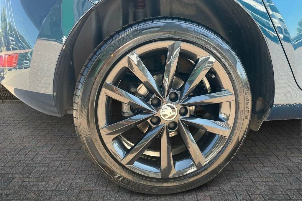 Skoda Fabia 1.0 Se Tsi Dsg 94 Bhp White #18
