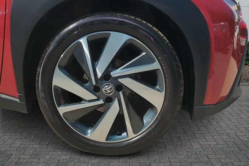 Toyota Aygo X 1.0 Vvt-i Edge Parking Red #6