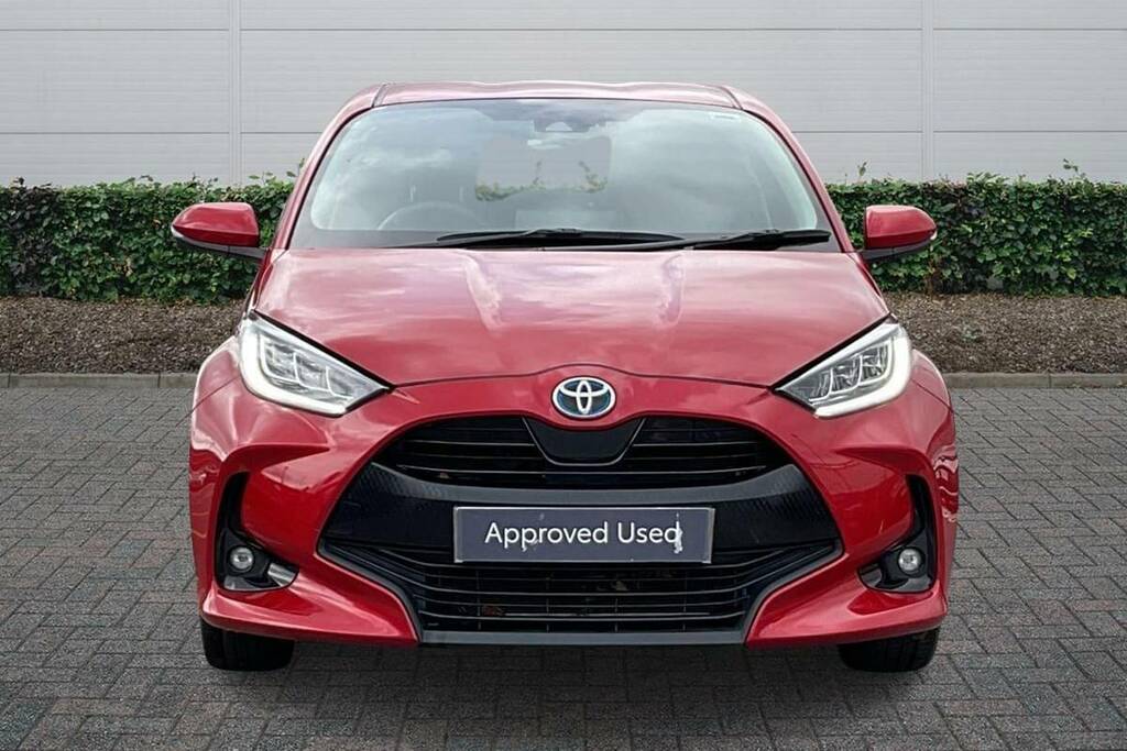 Toyota Yaris 1.5 Hybrid Design Cvt Red #3
