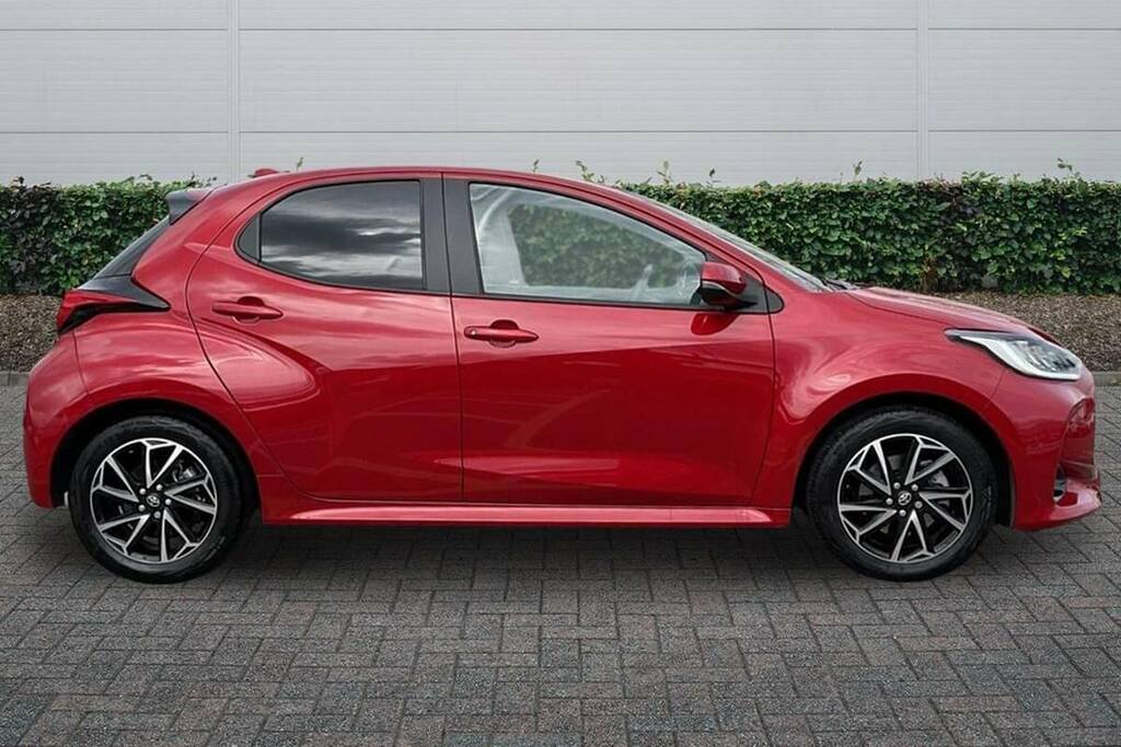 Toyota Yaris 1.5 Hybrid Design Cvt Red #5
