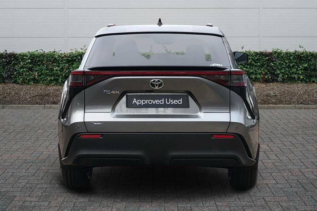 Toyota bZ4X 165Kw Design 73Kwh VN75CVO Silver #5