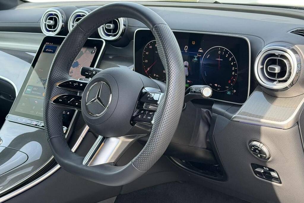 Mercedes-Benz GLC Class 300E 4Matic Amg Line 9G-tronic Black #4