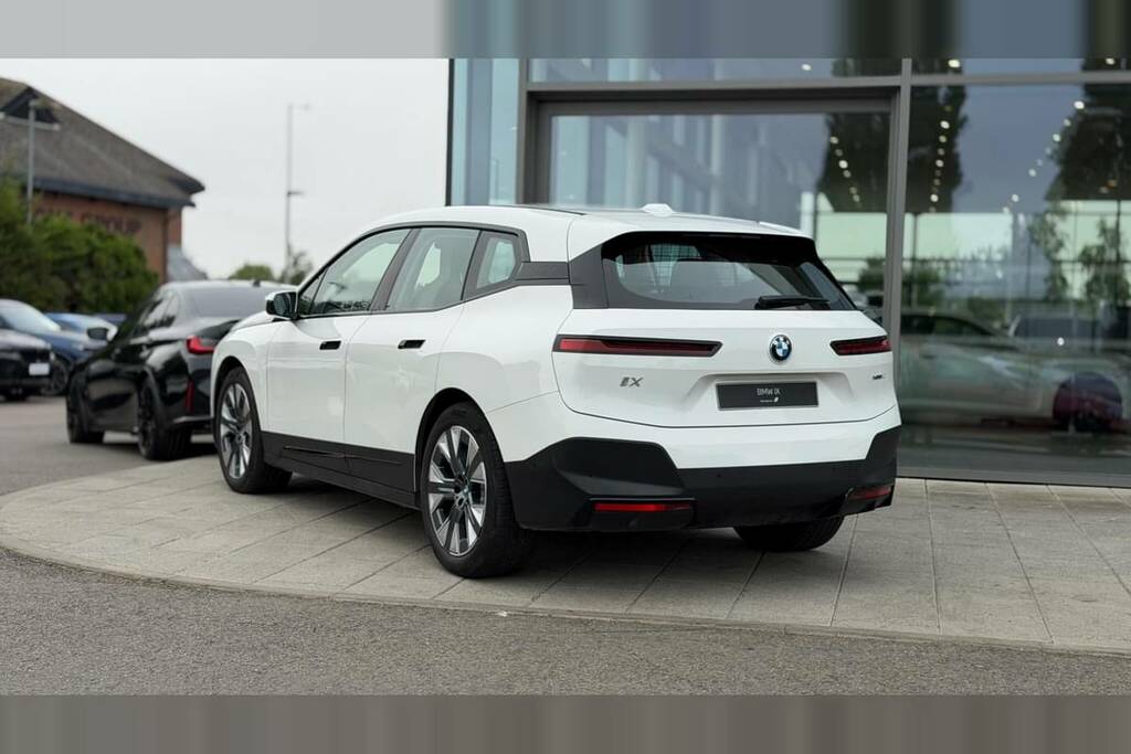 BMW iX 385Kw Xdrive50 Sport 111.5Kwh White #2