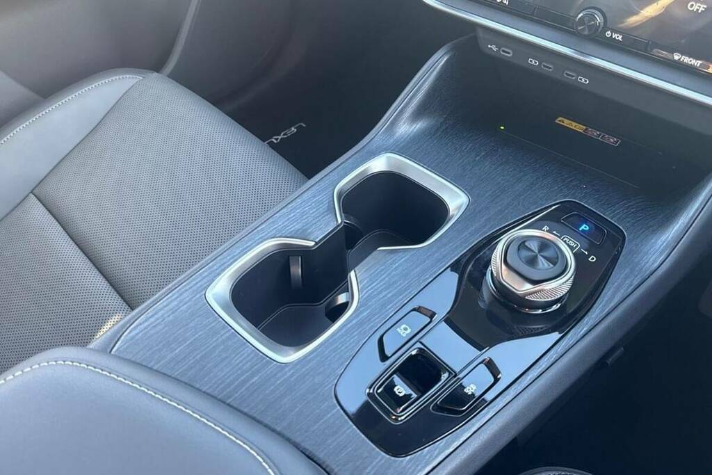 Lexus RZ 450E 230Kw Direct4 Urban 71 Kwh Silver #17